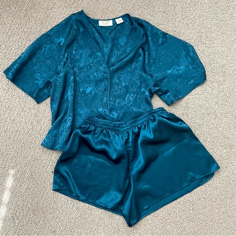 GOLD LABEL Victoria's Secret Pajama Teal Silky Set Medium